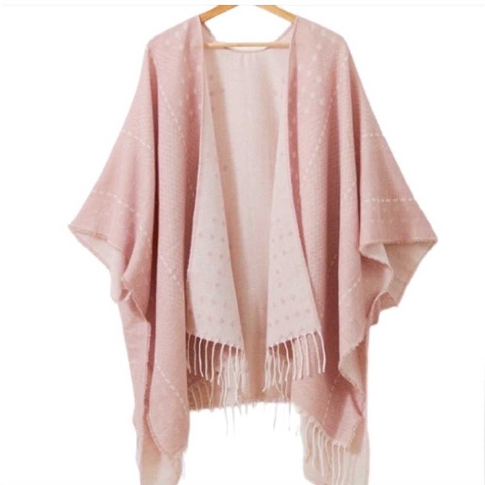 Gentle fawn kimono new with tags and packaging 100% polyester. NWT
